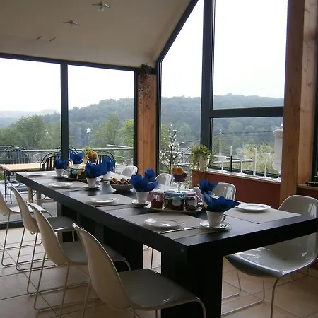 Le Bouchat-oreille Bed & Breakfast Spontin