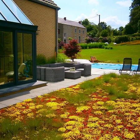 Le Bouchat-oreille Bed & Breakfast Spontin