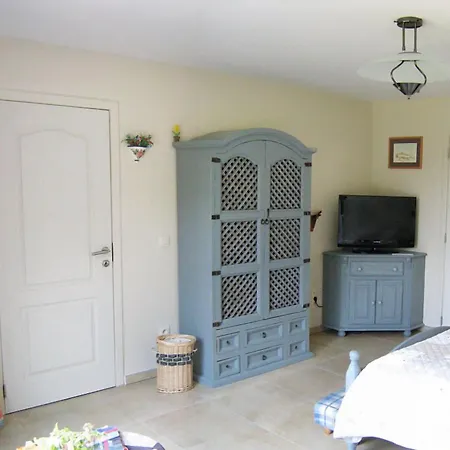 Le Bouchat-oreille Nocleg ze śniadaniem