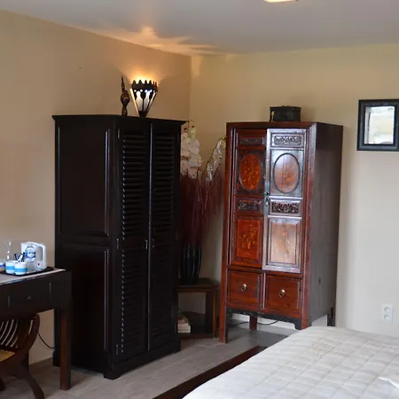 Le Bouchat-oreille Panzió 4*