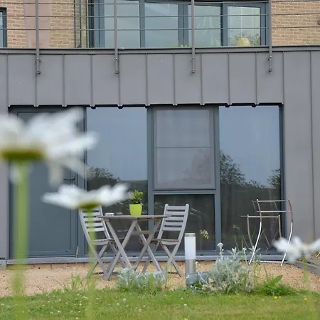 Le Bouchat-oreille Bed & Breakfast Spontin