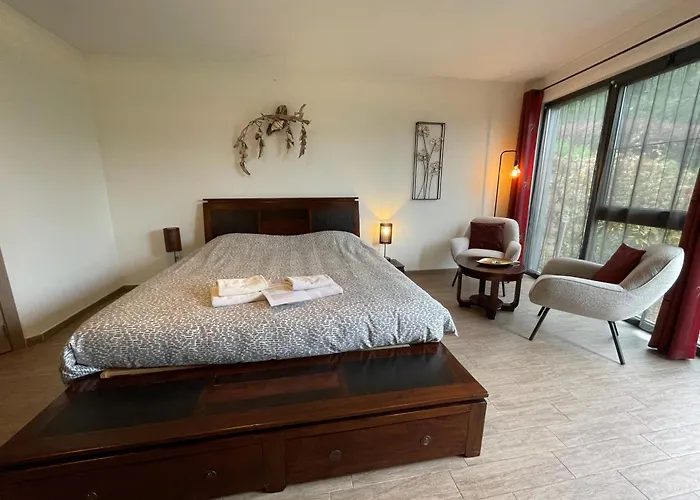 Le Bouchat-oreille 4*